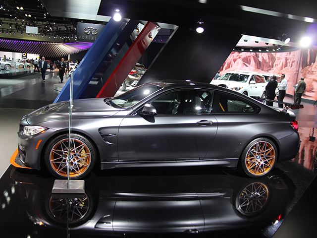 Хардкор версия BMW M4 GTS чертовски хороша, но почему так дорого